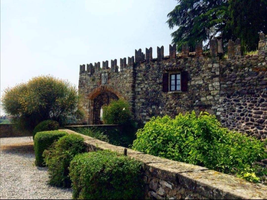 Franciacorta Flat & Bollicine Apartment Passirano ภายนอก รูปภาพ