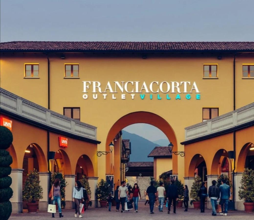 Franciacorta Flat & Bollicine Apartment Passirano ภายนอก รูปภาพ